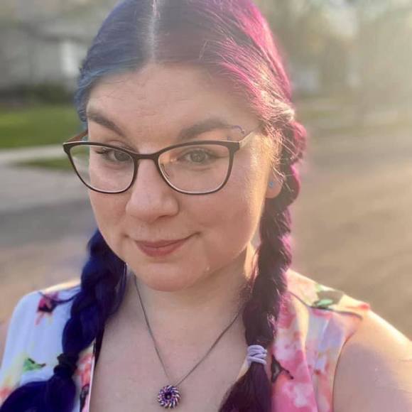 Meet your Posher, Justine - Picture 1 of 1